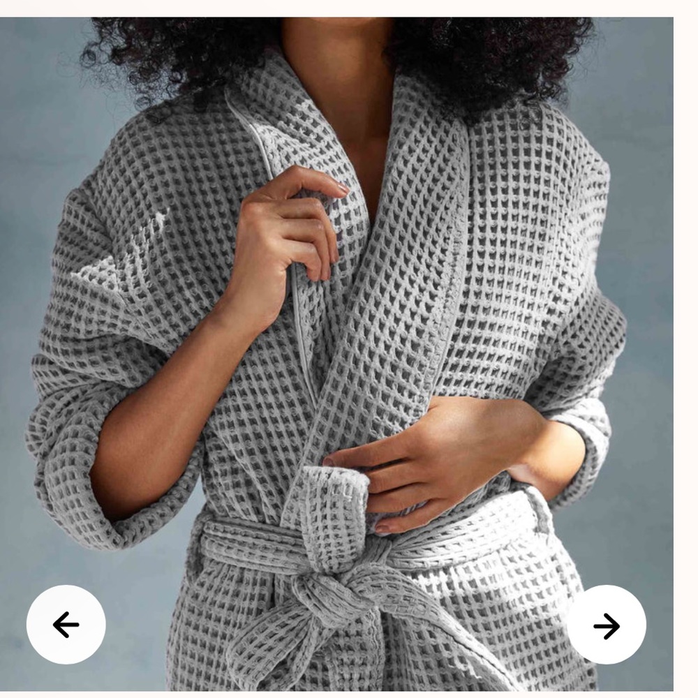Brooklinen Bathrobe size: medium, color: smoke